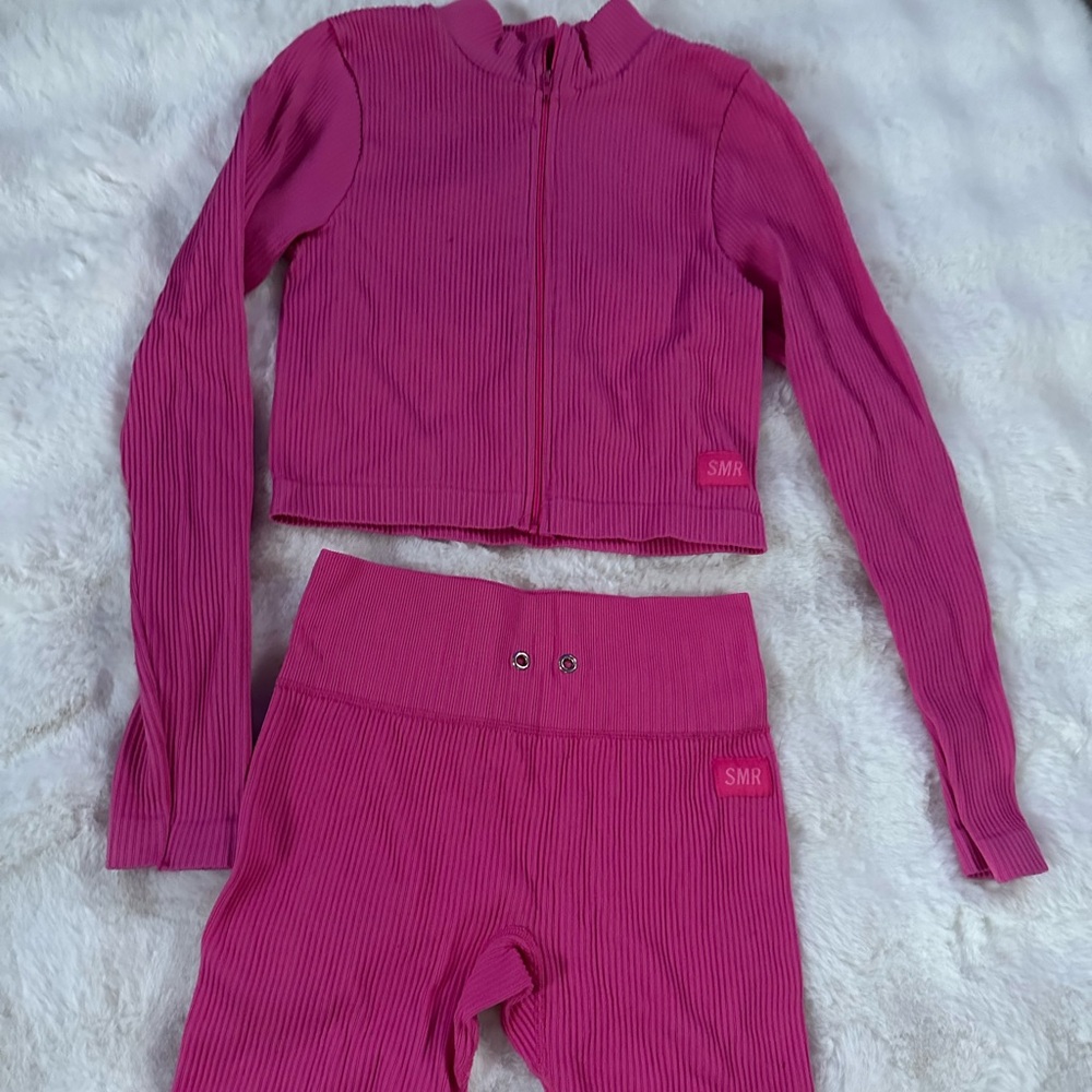 Women's Fuchsia Ribbed Athletic Shorts